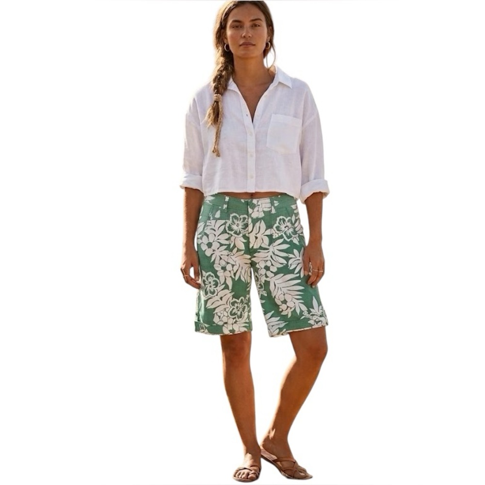 Lee Green Floral Bermuda Shorts SIze 14 M